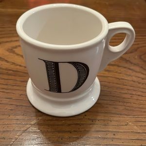Anthropologie D mug‎